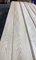 OEM White Ash Wood Veneer Crown Cut 0.45mm Độ dày 2500m + chiều dài